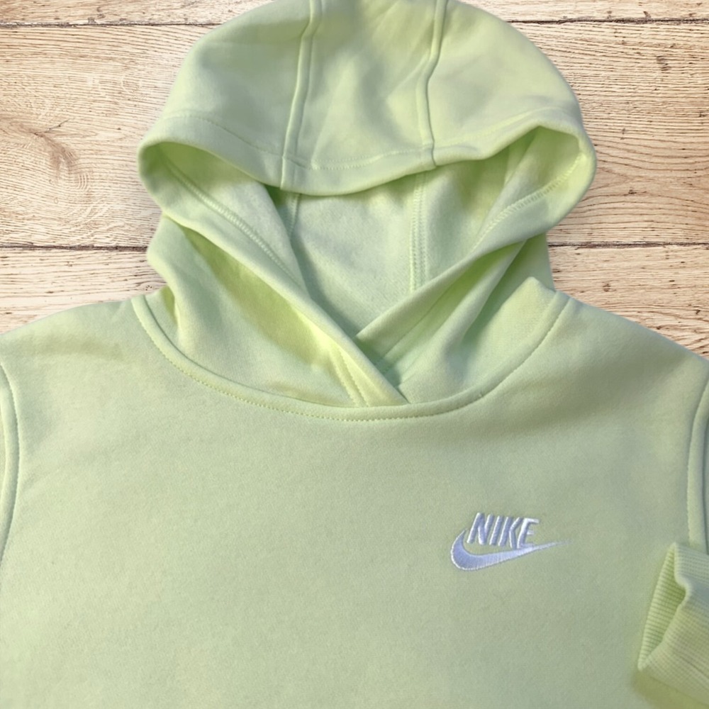 Nike All Kids Fit Sportswear Club Fleece Hoodie NWT - Size XS - Lime Ice‎ - Picture 2 of 11